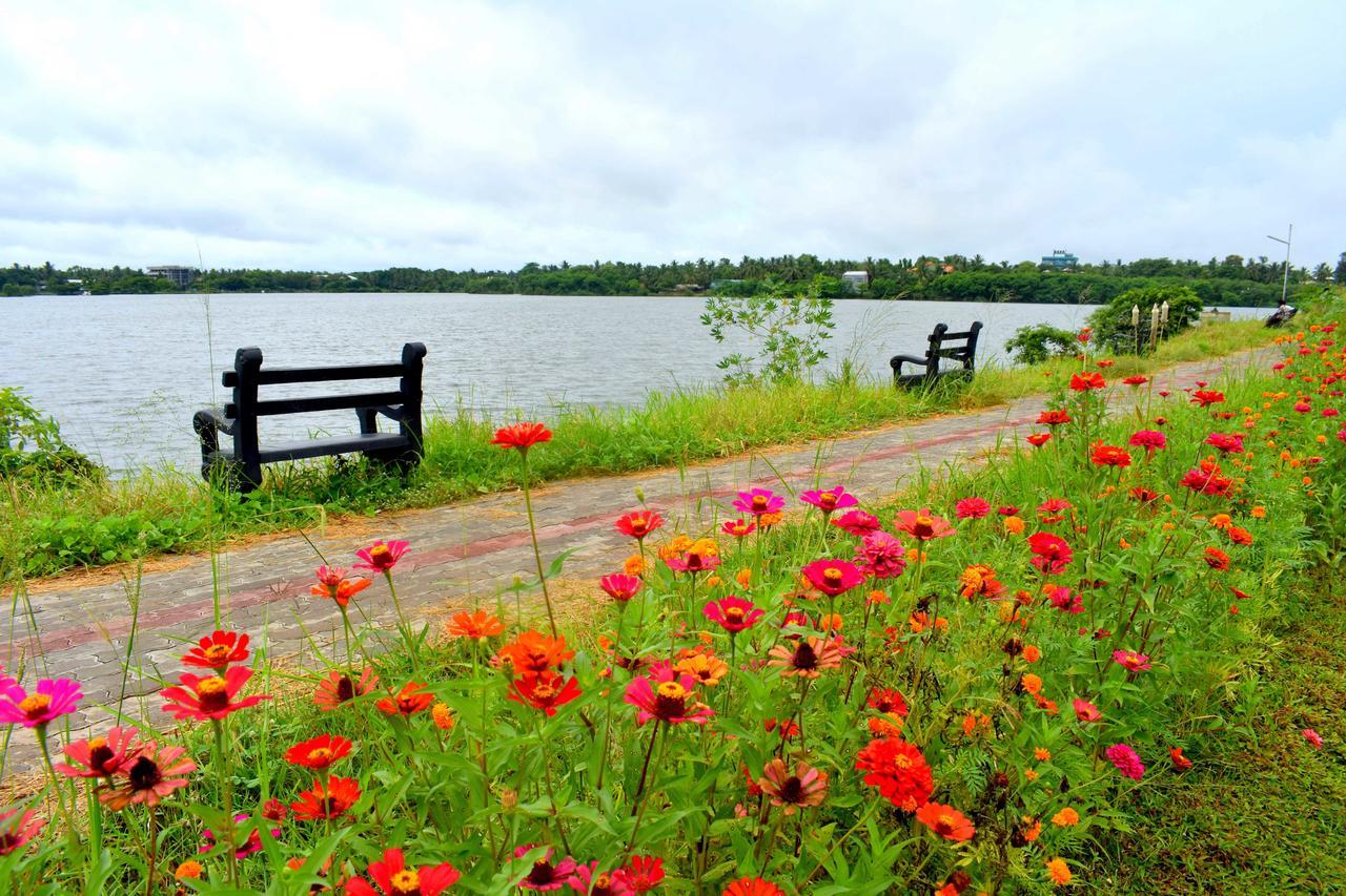 Lake City Resort Anuradhapura Exterior foto